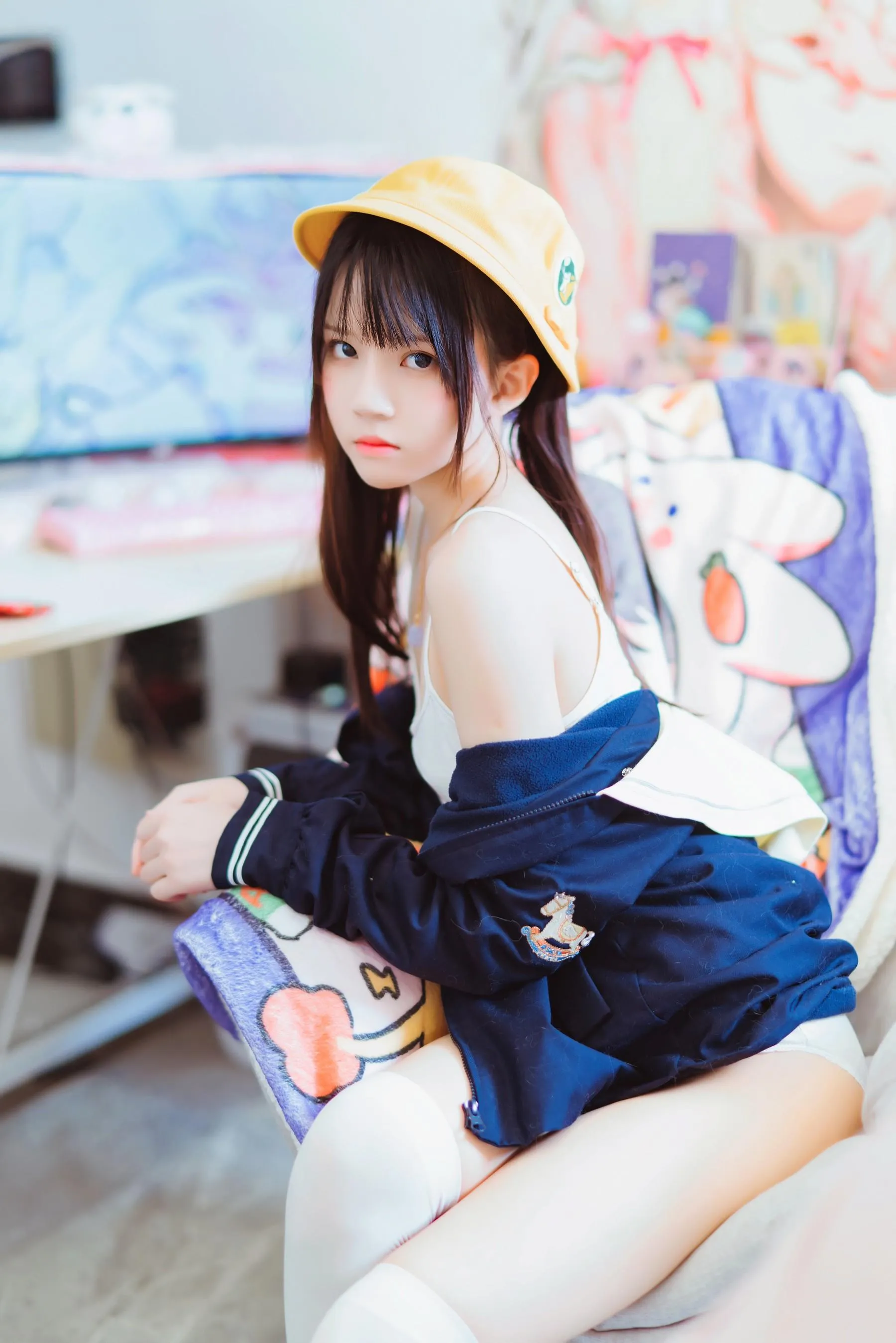 [艺图语] 2022.05.17 奶桃桃 桜桃喵 [33P]插图1